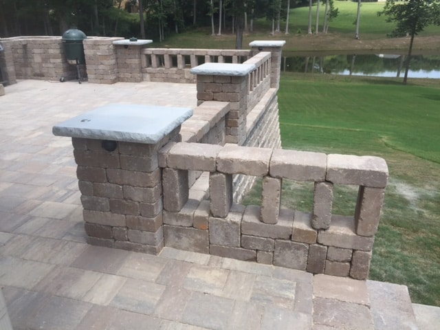Lakeland Seat walls