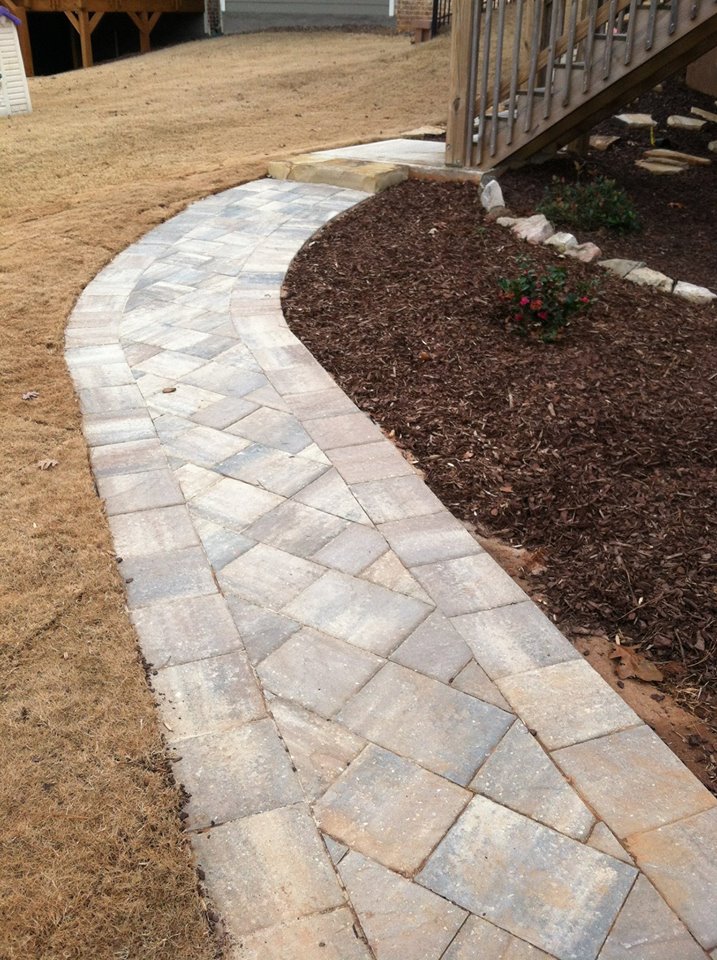 Stonehurst paver sidewalk